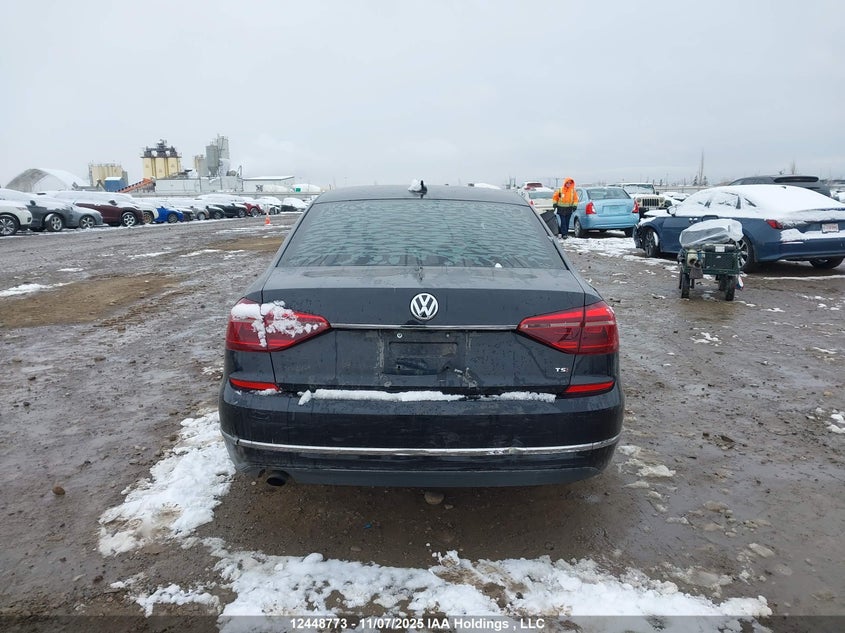 1VWAT7A33HC065719 2017 VOLKSWAGEN PASSAT photo no. 17