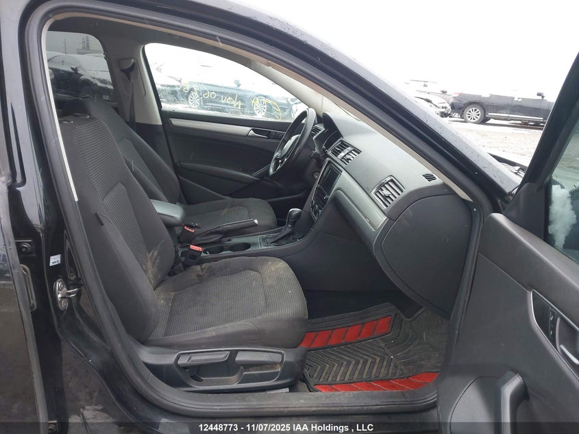 1VWAT7A33HC065719 2017 VOLKSWAGEN PASSAT photo no. 5