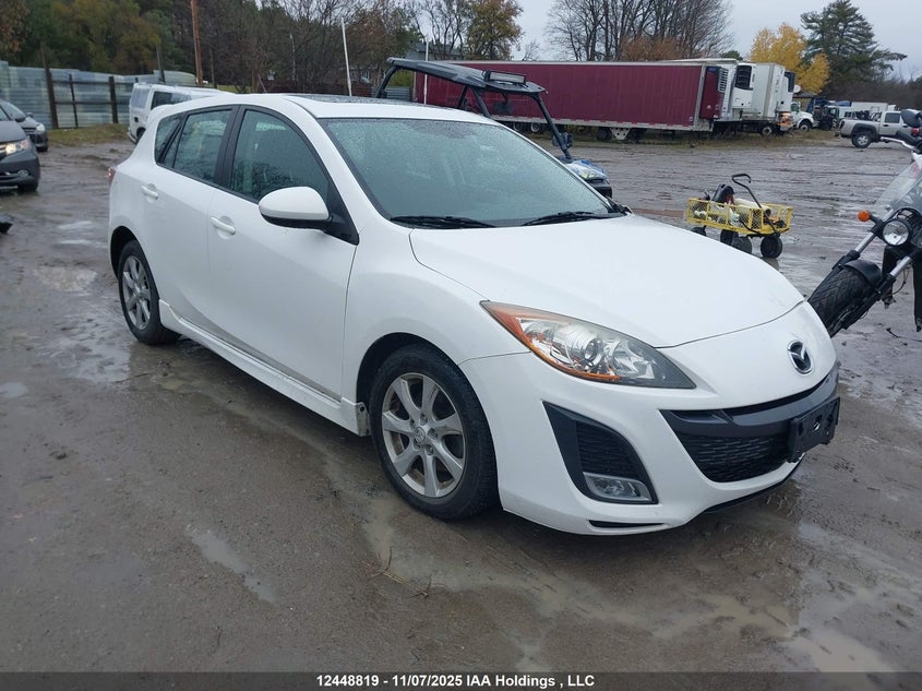 JM1BL1L53B1393471 2011 Mazda Mazda3 Gs auction photo 1