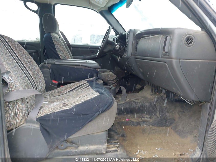 1GTHC23U14F201882 2004 GMC SIERRA photo no. 5