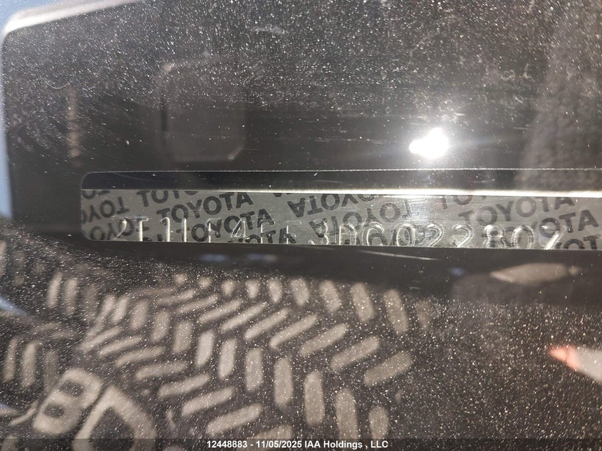 2013 Toyota Matrix VIN: 2T1LE4EE3DC022807 Lot: 12448883