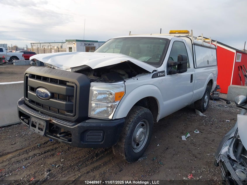 1FTBF2A60FEC47973 2015 FORD F250 photo no. 2