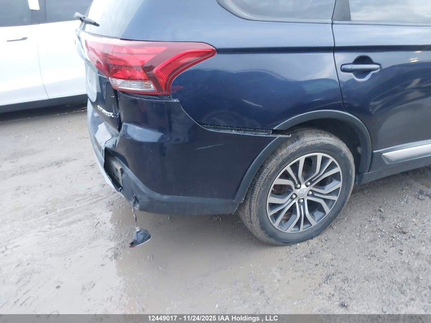 2016 Mitsubishi Outlander Es VIN: JA4AZ2A31GZ611878 Lot: 12449017