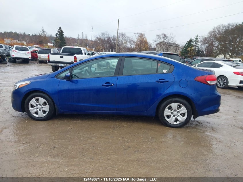 3KPFK4A70HE094827 2017 KIA FORTE photo no. 14