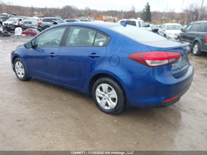 3KPFK4A70HE094827 2017 KIA FORTE photo no. 3