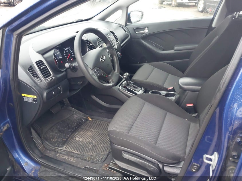 3KPFK4A70HE094827 2017 KIA FORTE photo no. 5