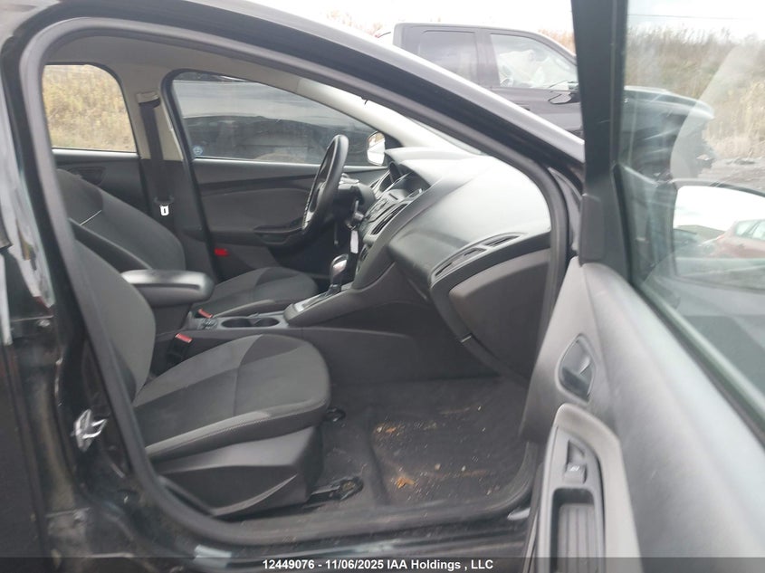 1FAHP3F23CL306059 2012 FORD FOCUS photo no. 5