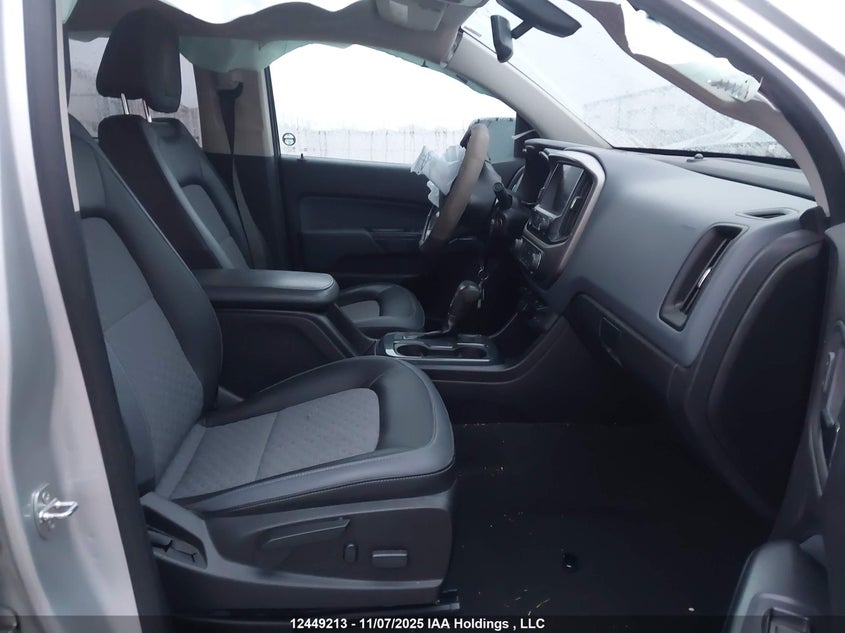 1GCGTDEN0H1202330 2017 CHEVROLET COLORADO photo no. 5