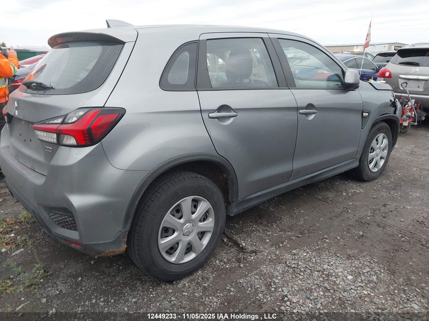 JA4AJUAU7PU606208 2023 MITSUBISHI RVR photo no. 4