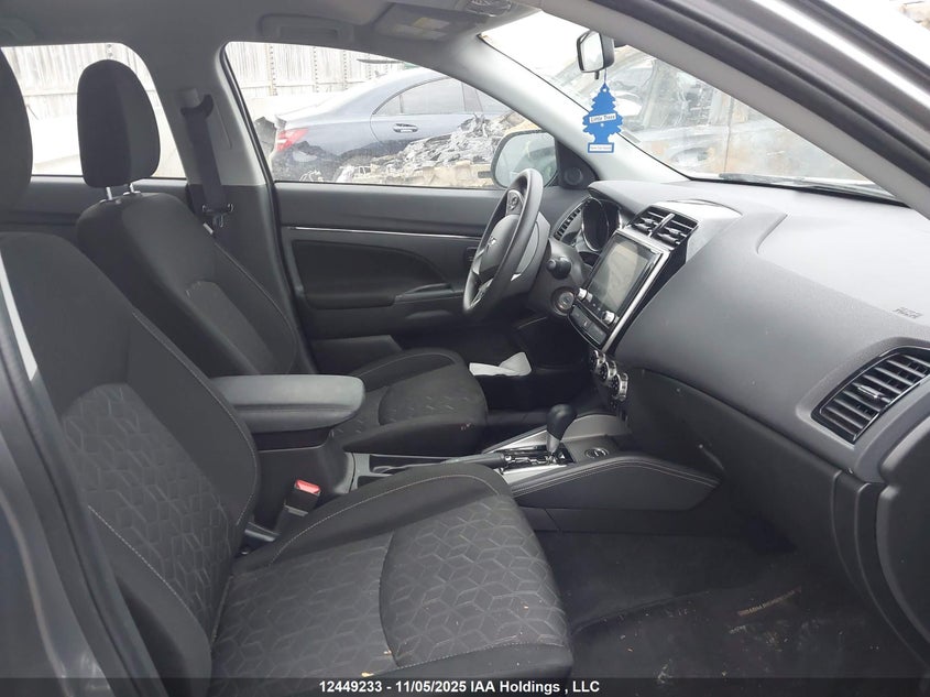 JA4AJUAU7PU606208 2023 MITSUBISHI RVR photo no. 5