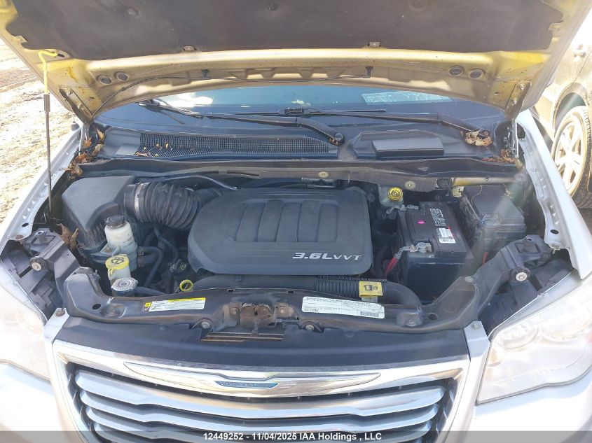 2011 Chrysler Town & Country Touring VIN: 2A4RR5DGXBR723083 Lot: 12449252