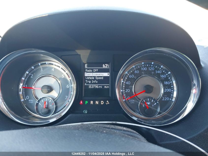 2011 Chrysler Town & Country Touring VIN: 2A4RR5DGXBR723083 Lot: 12449252