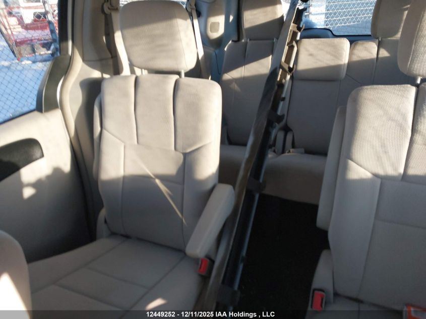 2011 Chrysler Town & Country Touring VIN: 2A4RR5DGXBR723083 Lot: 12449252