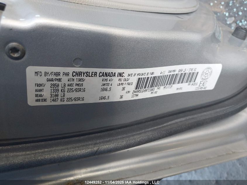 2011 Chrysler Town & Country Touring VIN: 2A4RR5DGXBR723083 Lot: 12449252