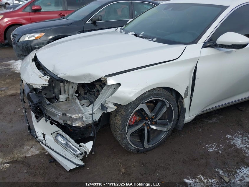 1HGCV1F9XJA800067 2018 HONDA ACCORD photo no. 19