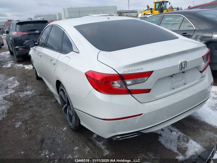 1HGCV1F9XJA800067 2018 HONDA ACCORD photo no. 3