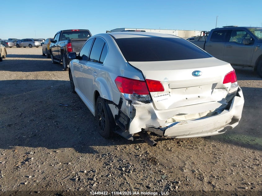 4S3BMGG62D3030959 2013 SUBARU LEGACY photo no. 3
