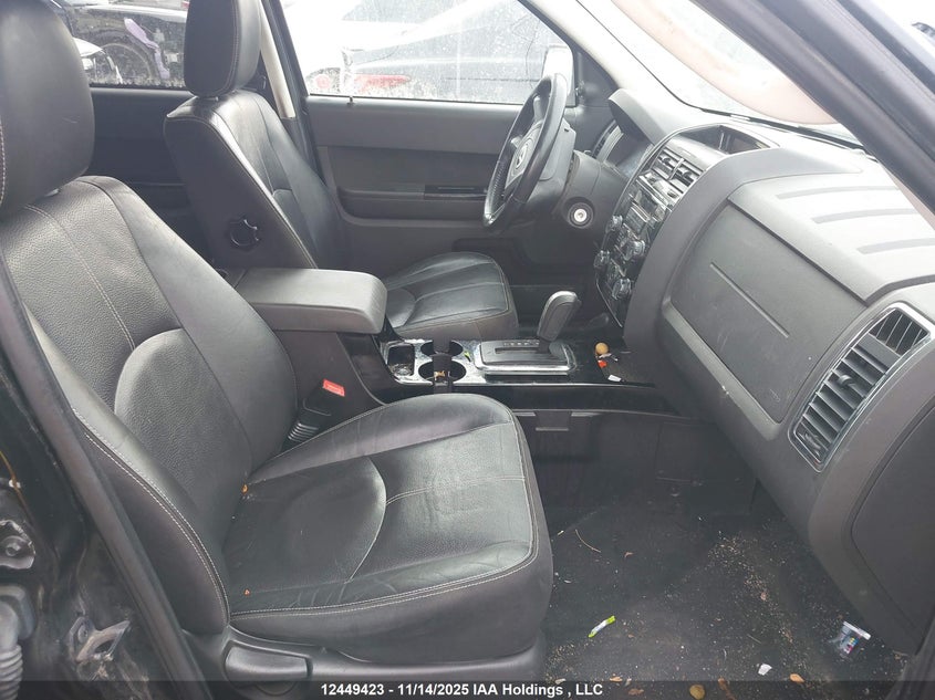 4F2CZ96G59KM08586 2009 MAZDA TRIBUTE photo no. 5
