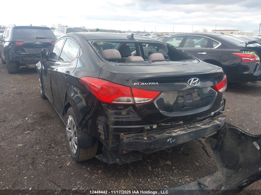 5NPDH4AEXDH319359 2013 HYUNDAI ELANTRA photo no. 3