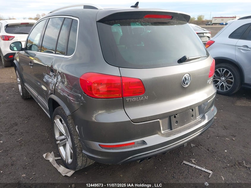 WVGJV7AX4GW008289 2016 VOLKSWAGEN TIGUAN photo no. 3