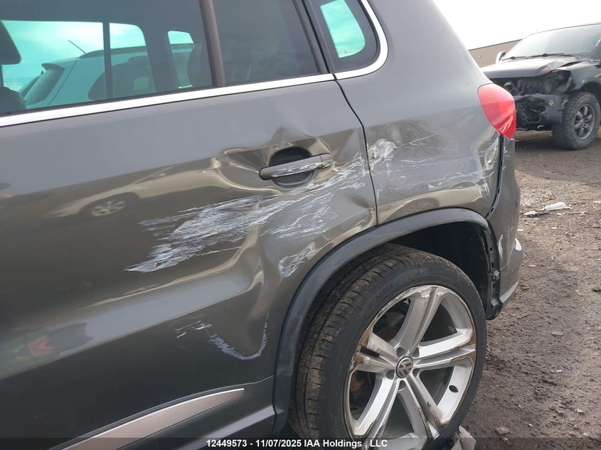 WVGJV7AX4GW008289 2016 VOLKSWAGEN TIGUAN photo no. 6