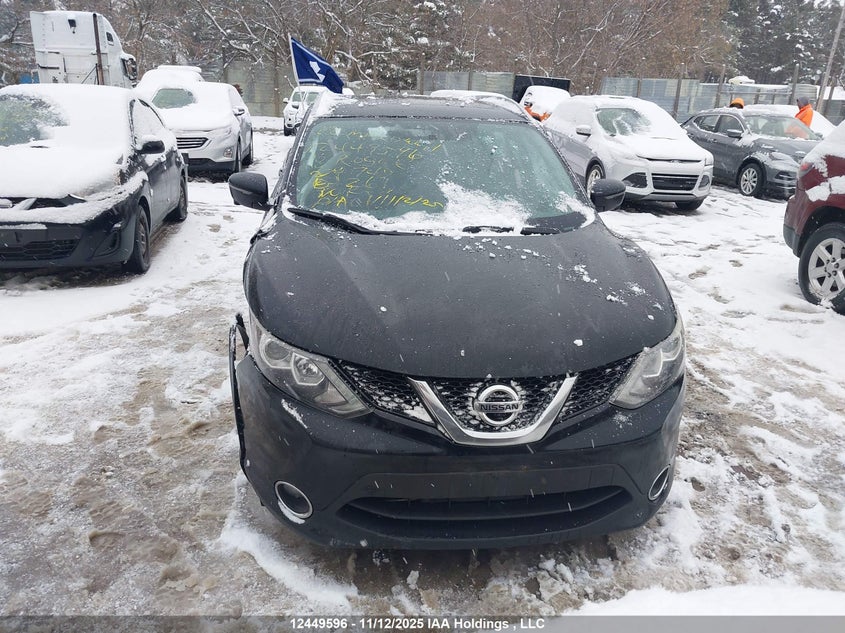 JN1BJ1CR4JW209748 2018 NISSAN ROGUE photo no. 11
