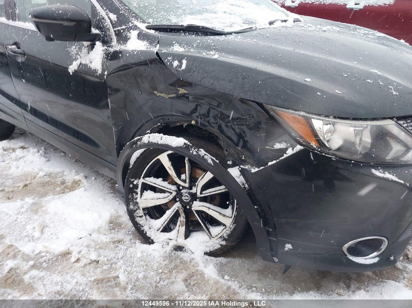 JN1BJ1CR4JW209748 2018 NISSAN ROGUE photo no. 6