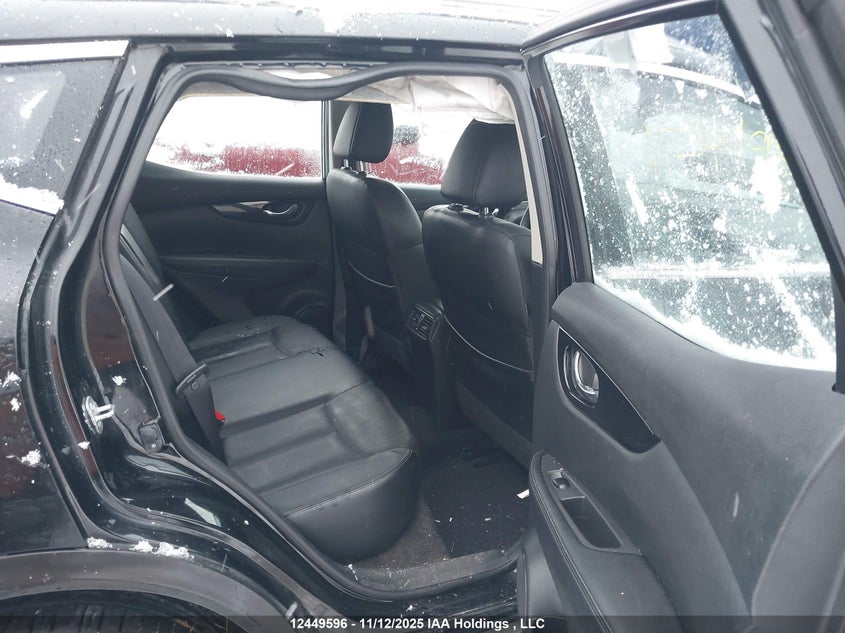 JN1BJ1CR4JW209748 2018 NISSAN ROGUE photo no. 8