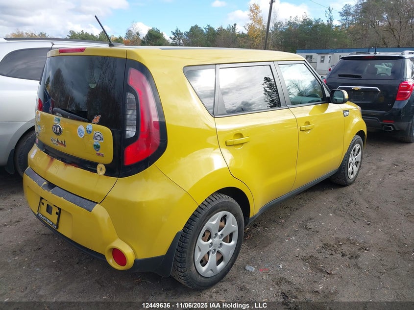 KNDJN2A25G7241569 2016 KIA SOUL photo no. 4