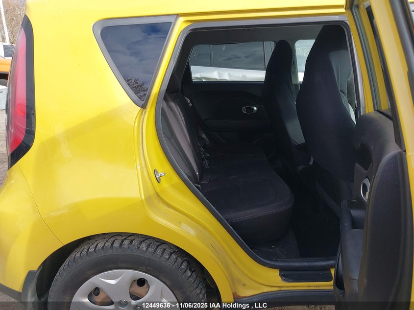 KNDJN2A25G7241569 2016 KIA SOUL photo no. 8