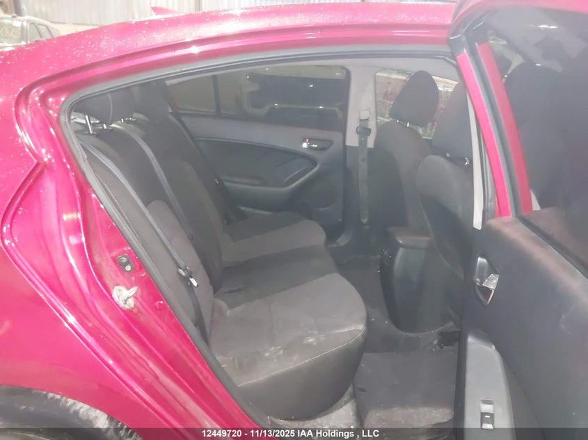 3KPFL4A87HE034677 2017 KIA FORTE photo no. 8