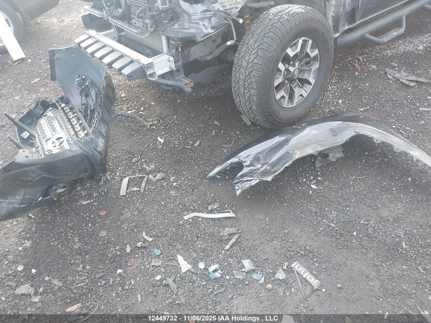 5TFSZ5AN8HX109461 2017 TOYOTA TACOMA photo no. 12