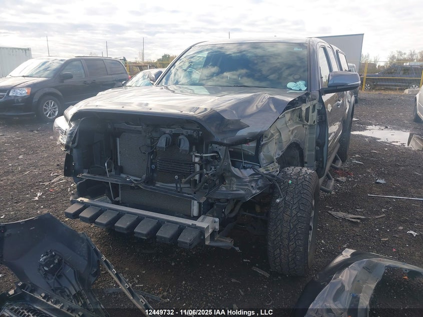 5TFSZ5AN8HX109461 2017 TOYOTA TACOMA photo no. 2