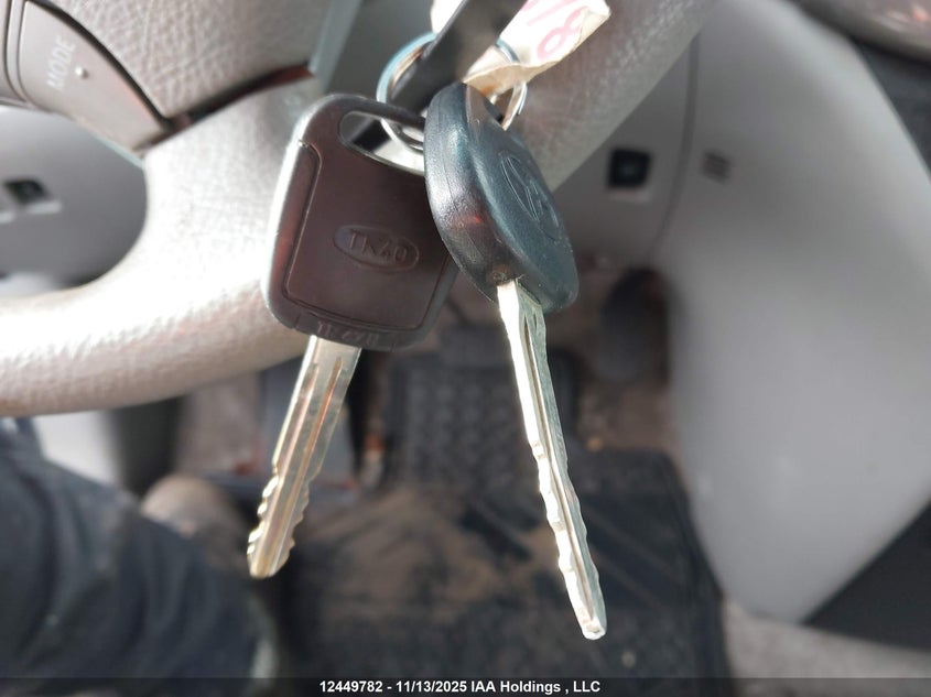 5TDZK4CC4AS331094 2010 TOYOTA SIENNA photo no. 11