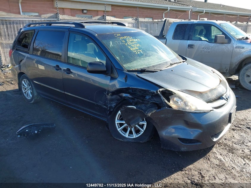 5TDZK4CC4AS331094 2010 TOYOTA SIENNA photo no. 16
