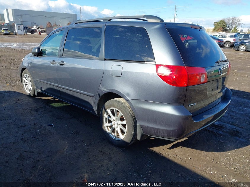 5TDZK4CC4AS331094 2010 TOYOTA SIENNA photo no. 3