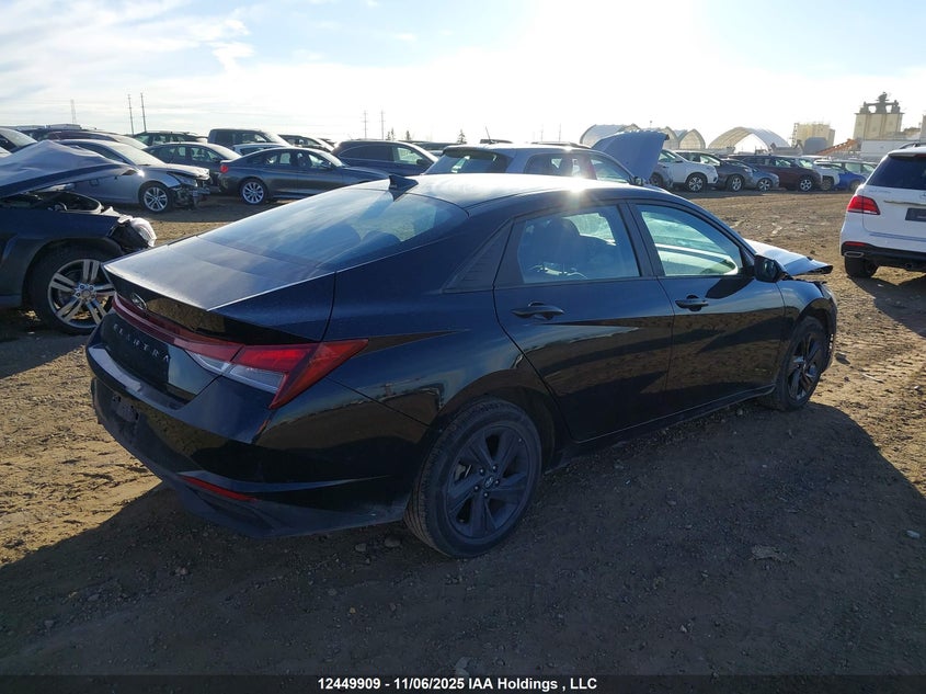 KMHLM4AG1PU590325 2023 HYUNDAI ELANTRA photo no. 4