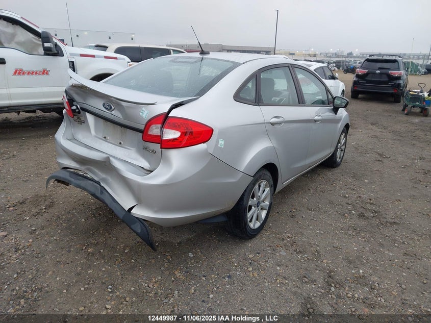 3FADP4BJ2BM163586 2011 FORD FIESTA photo no. 4