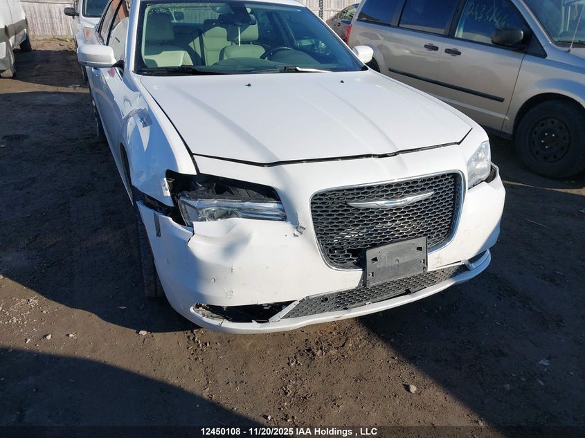 2015 Chrysler 300 Touring VIN: 2C3CCARG4FH782063 Lot: 12450108