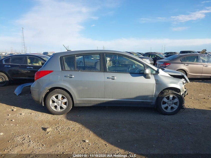 2008 Nissan Versa 1.8Sl VIN: 3N1BC13E58L370214 Lot: 12450118