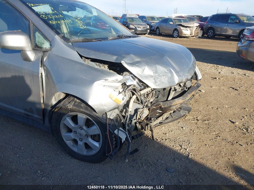 2008 Nissan Versa 1.8Sl VIN: 3N1BC13E58L370214 Lot: 12450118