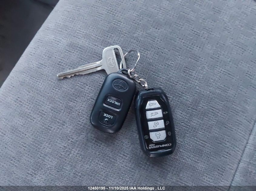 2004 Toyota Corolla Ce/Le/S VIN: 2T1BR32E04C813195 Lot: 12450195