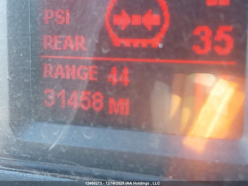 2016 Indian Motorcycle Co. Roadmaster VIN: 56KTRAAA9G3329573 Lot: 12450273