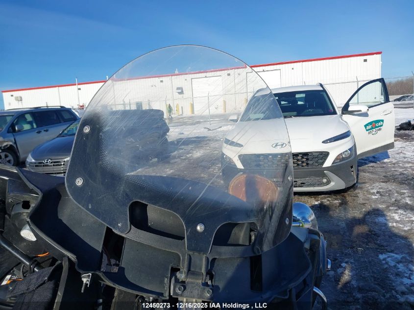 2016 Indian Motorcycle Co. Roadmaster VIN: 56KTRAAA9G3329573 Lot: 12450273