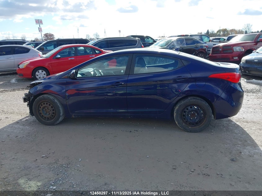 5NPDH4AEXDH283219 2013 HYUNDAI ELANTRA photo no. 15