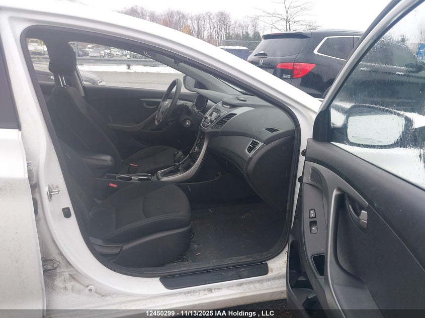 5NPDH4AE8GH692811 2016 HYUNDAI ELANTRA photo no. 5