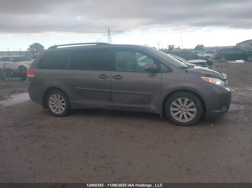 5TDJK3DC4DS062640 2013 TOYOTA SIENNA photo no. 13