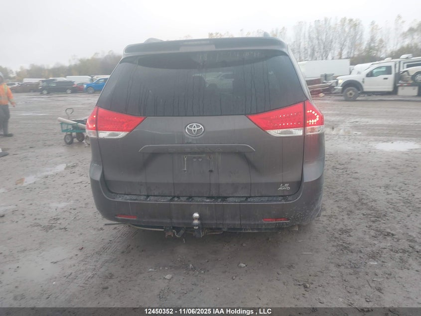 5TDJK3DC4DS062640 2013 TOYOTA SIENNA photo no. 16