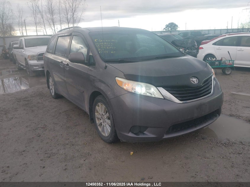 5TDJK3DC4DS062640 2013 TOYOTA SIENNA photo no. 7