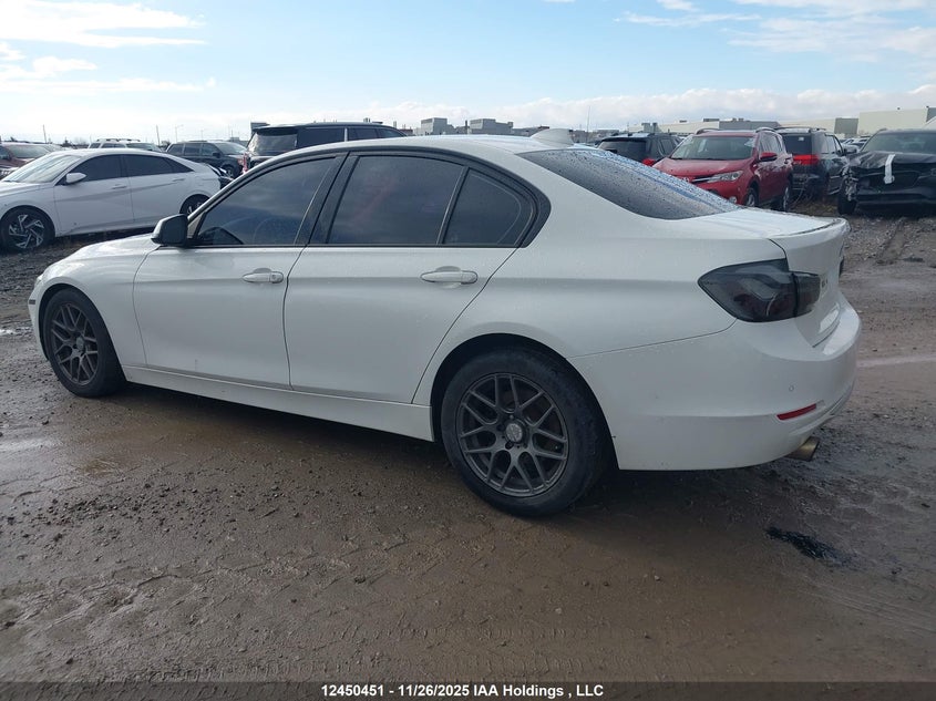 WBA3C3C56DF979794 2013 BMW 3ER photo no. 15